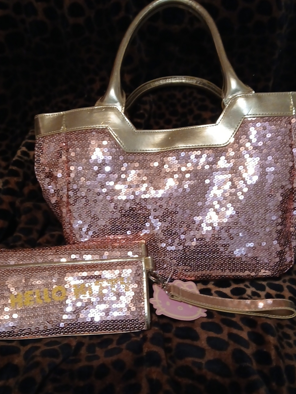 Hello Kitty Pink Sequin Tote Bag with Gold Trim and Matching Wallet - Picture 2 of 5